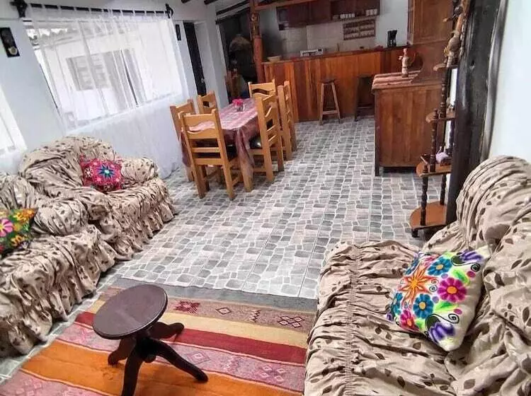 Majatalo Hostal La Posada De Ollanta