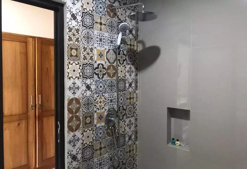 Majatalo Londo House