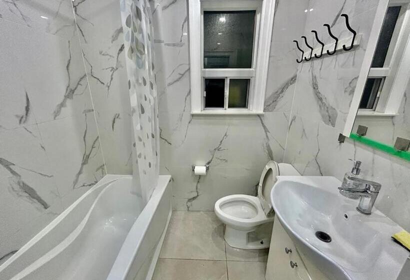 Pensjonat Toronto Uptown 3   Bus To Downtown