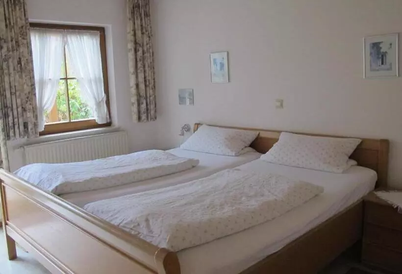 Retkeilymaja Gasthaus Adler