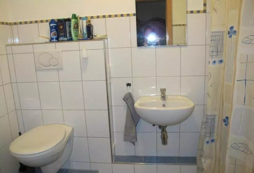 Retkeilymaja Gasthaus Adler