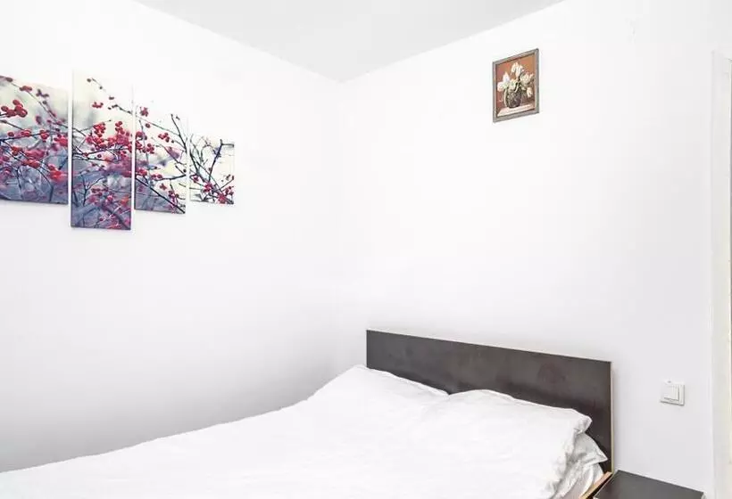 Retkeilymaja La Platouri