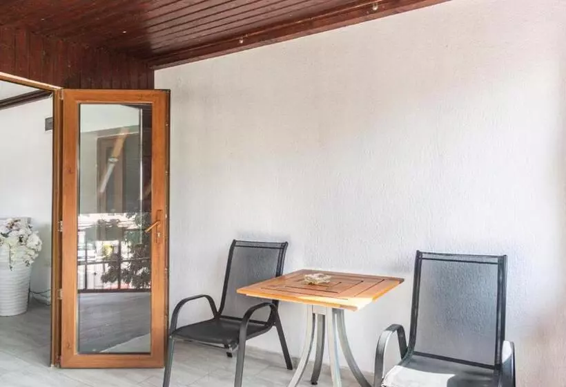 Retkeilymaja La Platouri