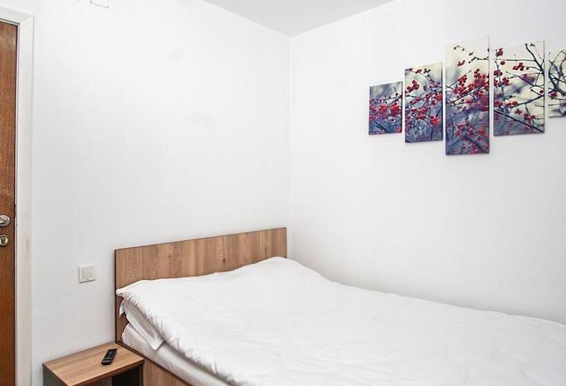 فندق صغير La Platouri