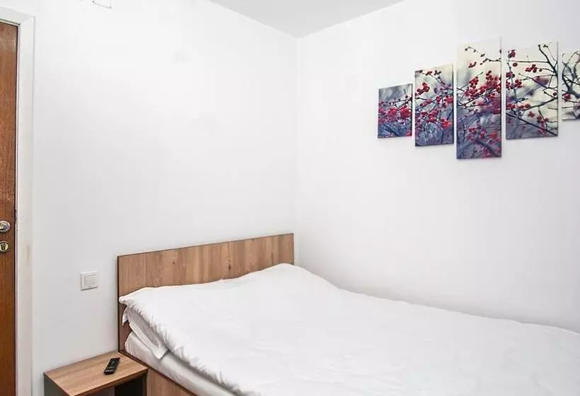 Retkeilymaja La Platouri