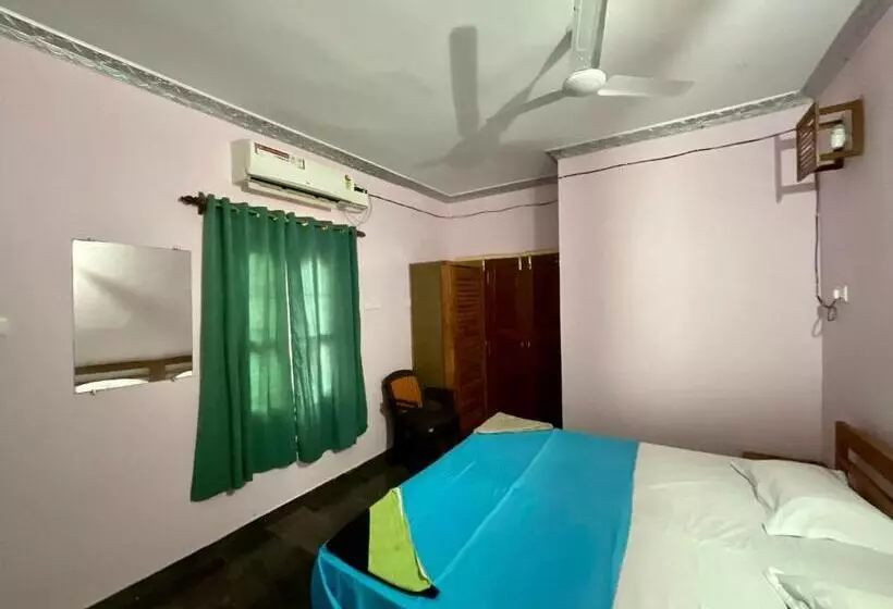 Retkeilymaja One Light Stays   Ashwem