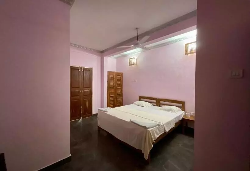 Retkeilymaja One Light Stays   Ashwem