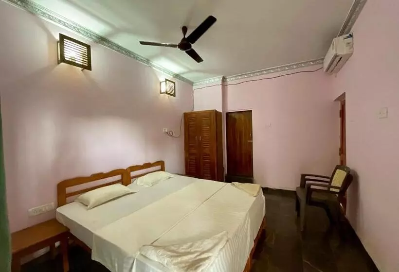 Retkeilymaja One Light Stays   Ashwem