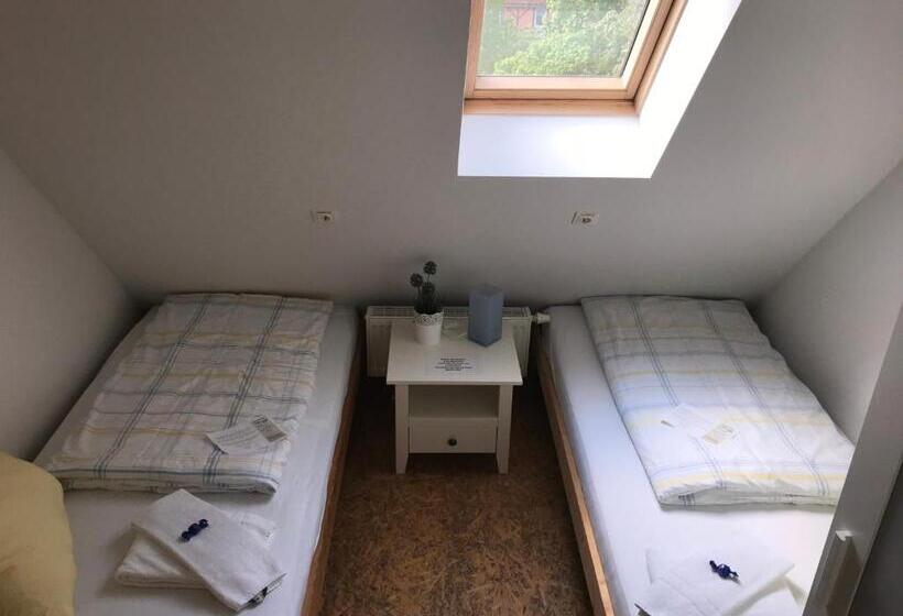 Albergue Pension Alte Remise Im Kammergut Tiefurt