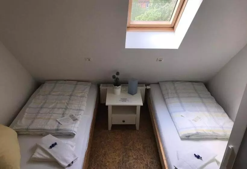 Retkeilymaja Pension Alte Remise Im Kammergut Tiefurt