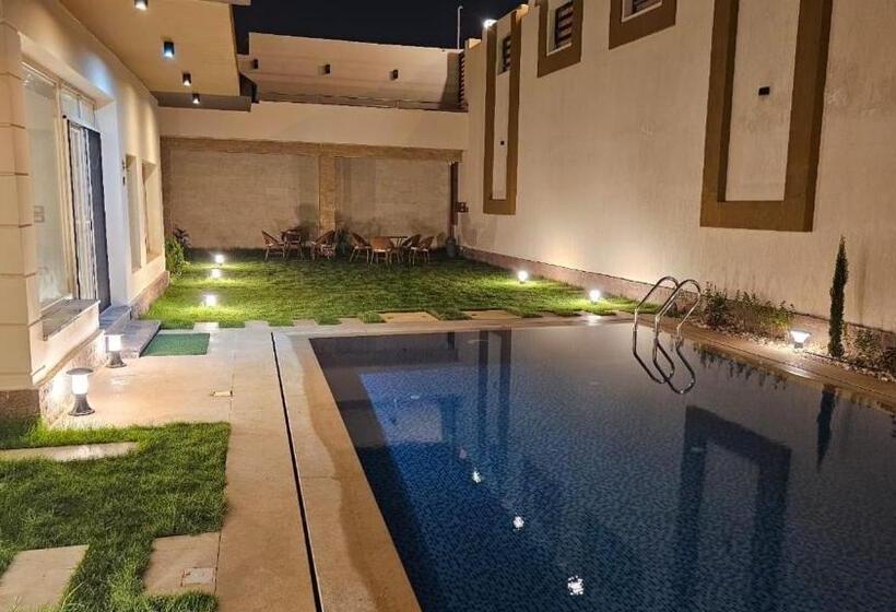 Crystal Clear Springs Room