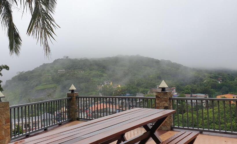 Отель Boho Chic Villa   Udadumbara   Kandy