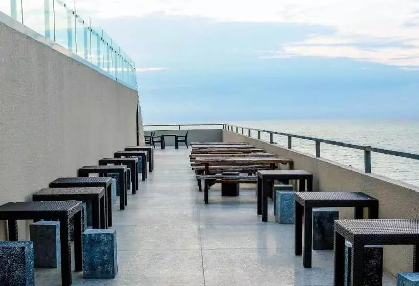 ホテル Corundum Breeze Negombo