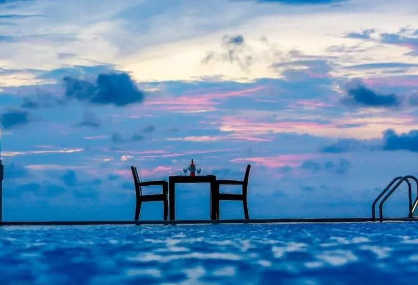 ホテル Corundum Breeze Negombo