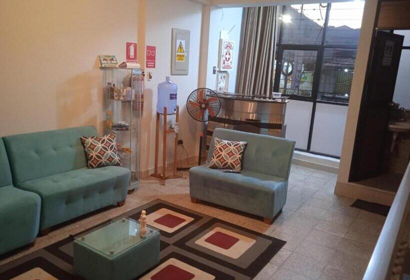 ホテル Los Kristales