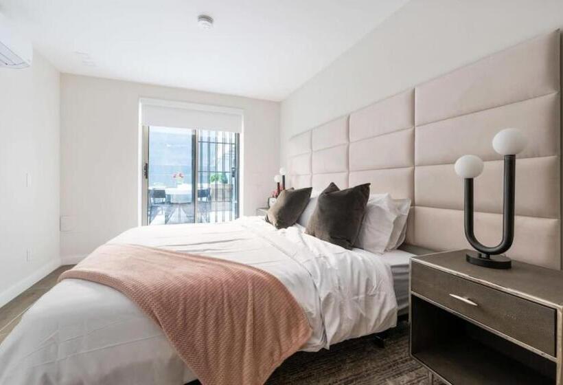 Hotel Luxury 3br Duplex W Private Patio In Upper East