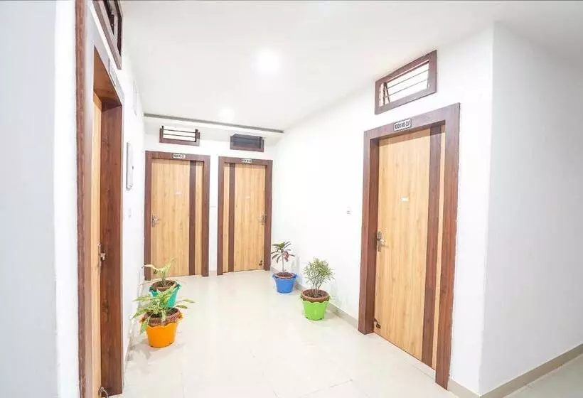 Fabhotel Vairagi Inn
