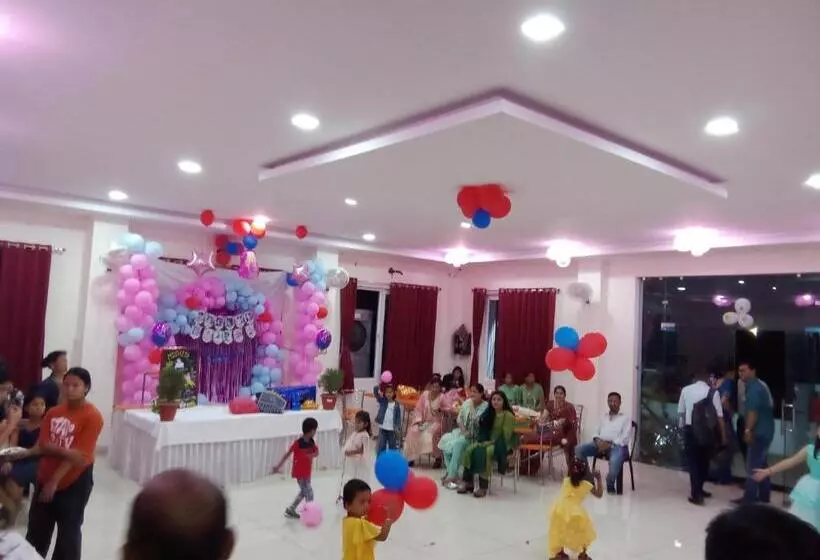 ホテル Parwatanchal