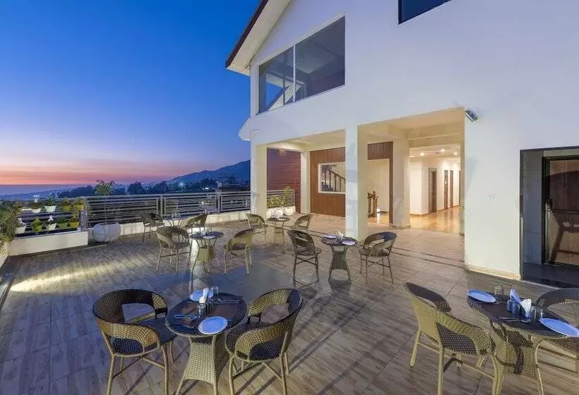 Hotelli Stone Wood Mountain Resort, Dharamshala