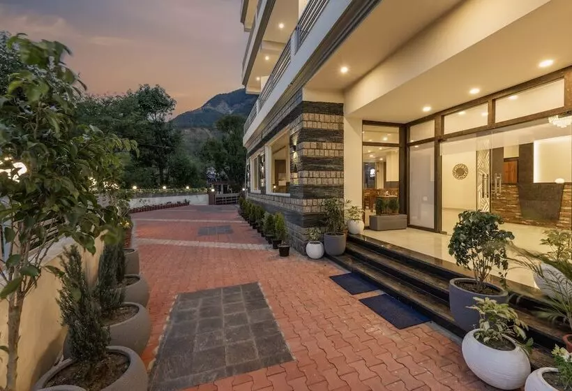 Hotelli Stone Wood Mountain Resort, Dharamshala