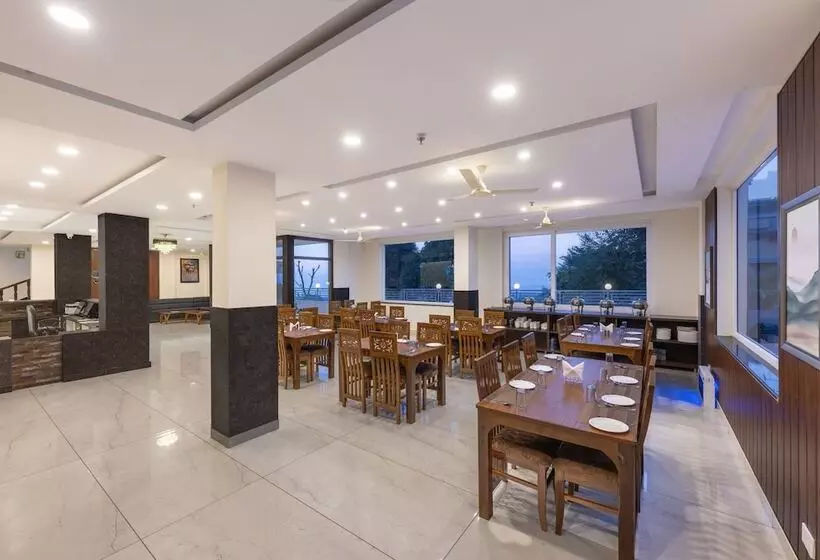 Hotelli Stone Wood Mountain Resort, Dharamshala