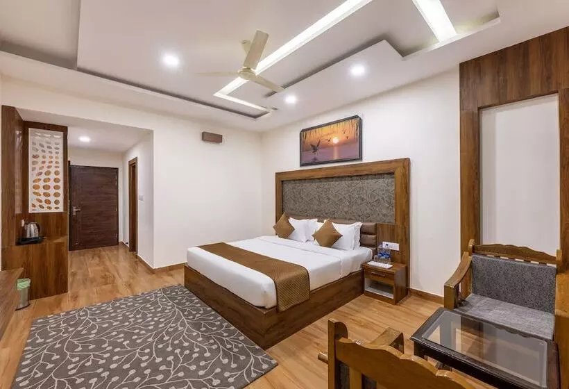 Hotelli Stone Wood Mountain Resort, Dharamshala