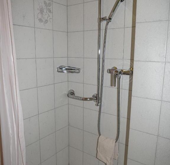 هتل Und Gasthaus Bad Gonten