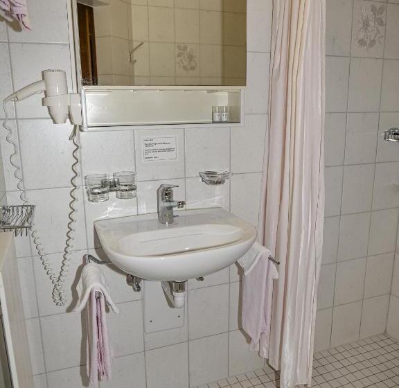 هتل Und Gasthaus Bad Gonten