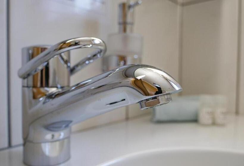 هتل Und Gasthaus Bad Gonten