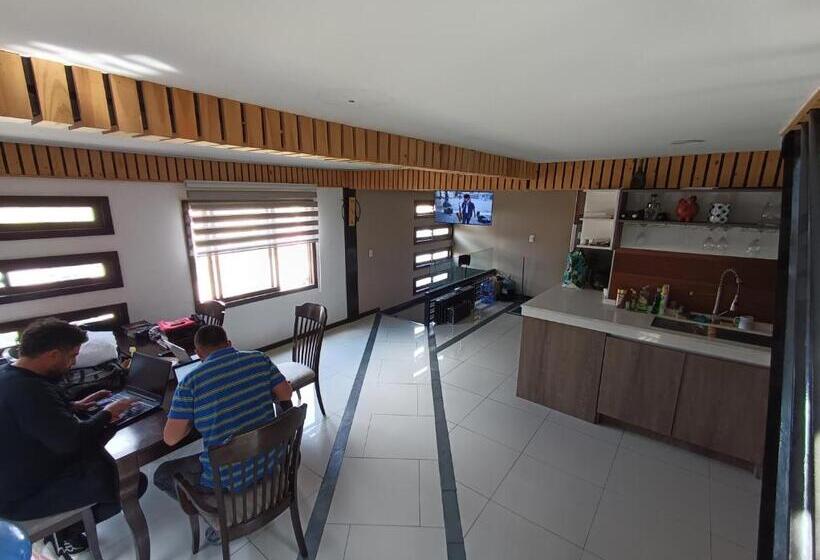 ペンション Hostel Enea Homes