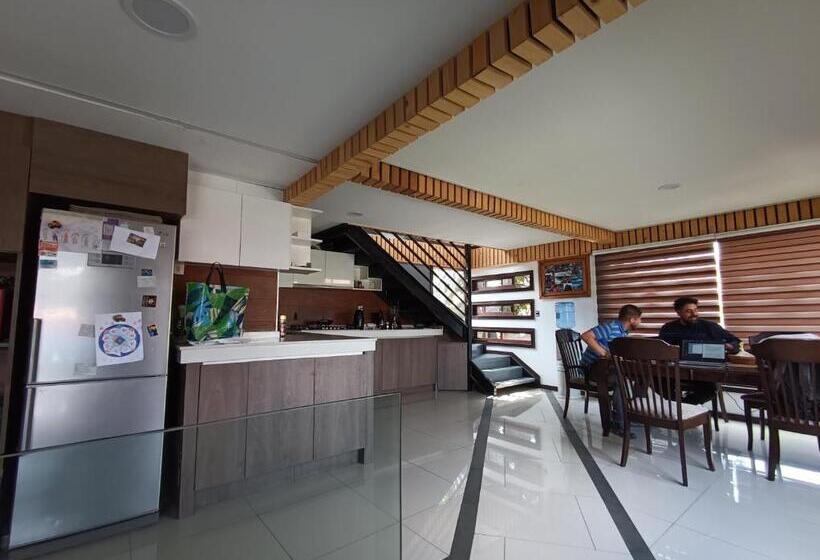 ペンション Hostel Enea Homes