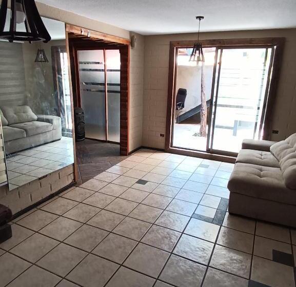 ペンション Hostel Enea Homes