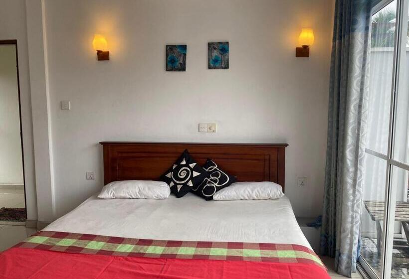 بنسيون Jj Villa Aluthgama