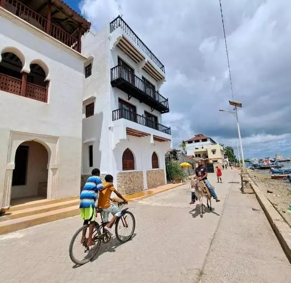 پانسیون Pwani House   Lamu Seafront