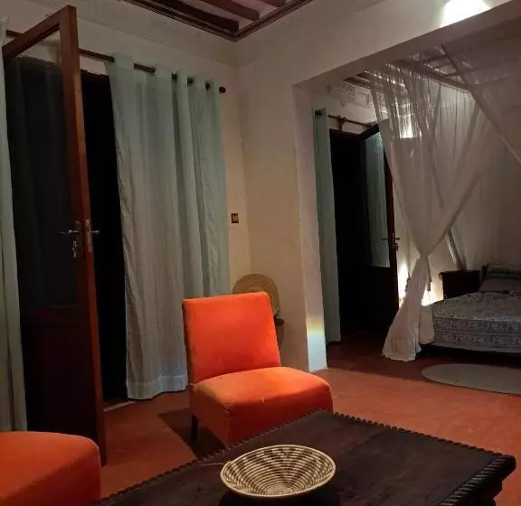 پانسیون Pwani House   Lamu Seafront