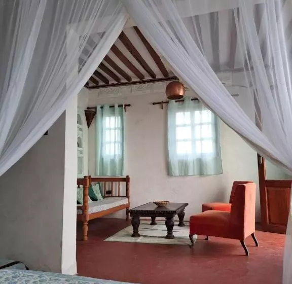 پانسیون Pwani House   Lamu Seafront