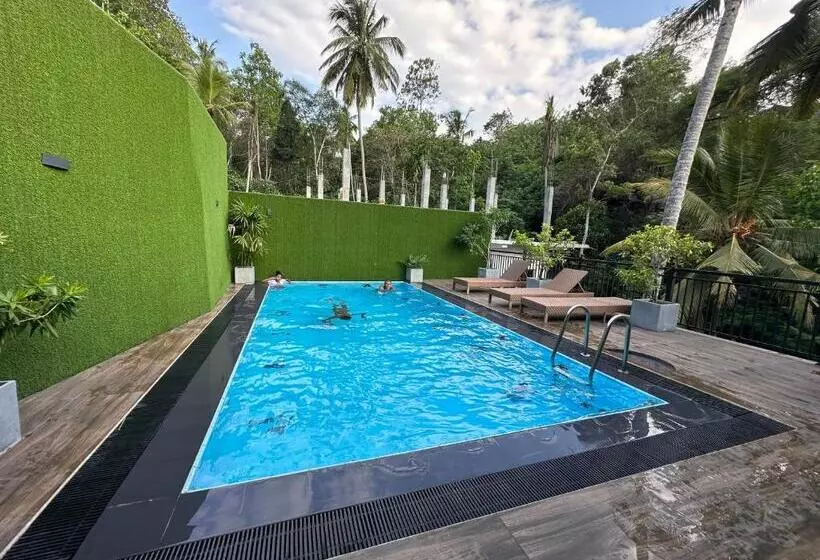 Majatalo Tharumini Villa