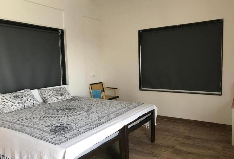 Пансион The Roof Top Home Stay