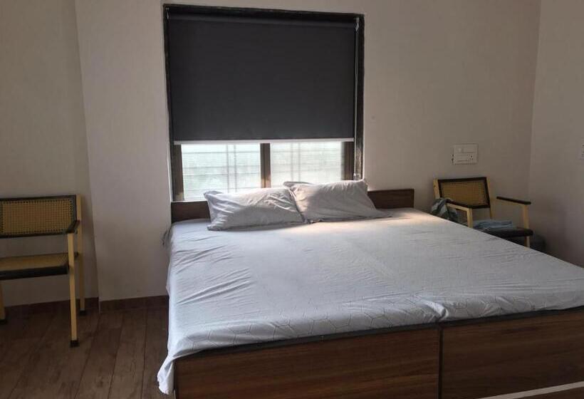 Пансион The Roof Top Home Stay