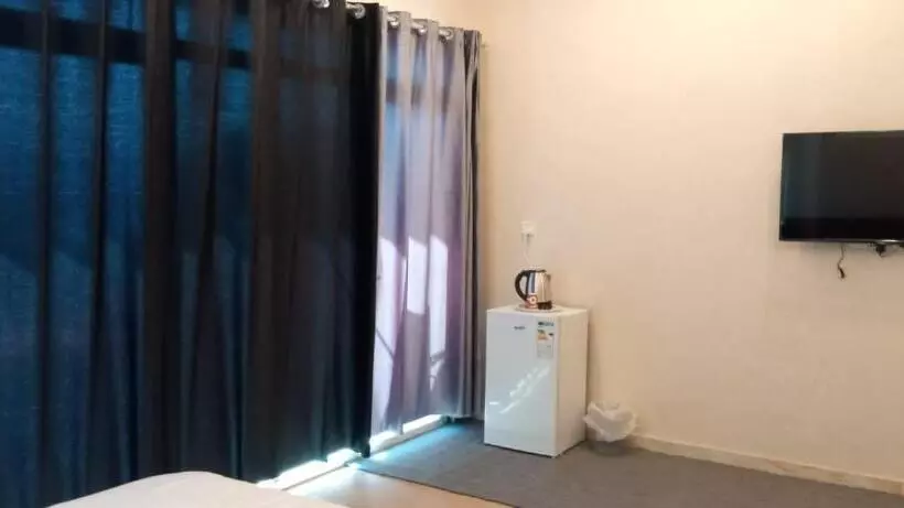 فندق ومنتجع لارين بلازا