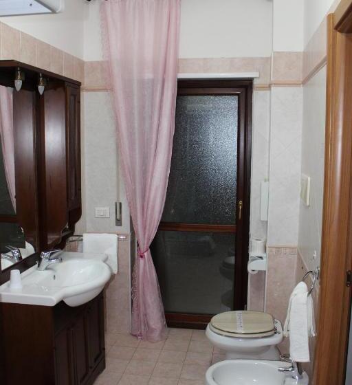 تختخواب و صبحانه La Casa Di Giusy