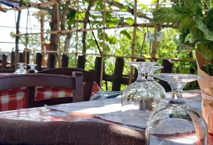 ベッドアンドブレックファースト La Locanda Del Pettirosso