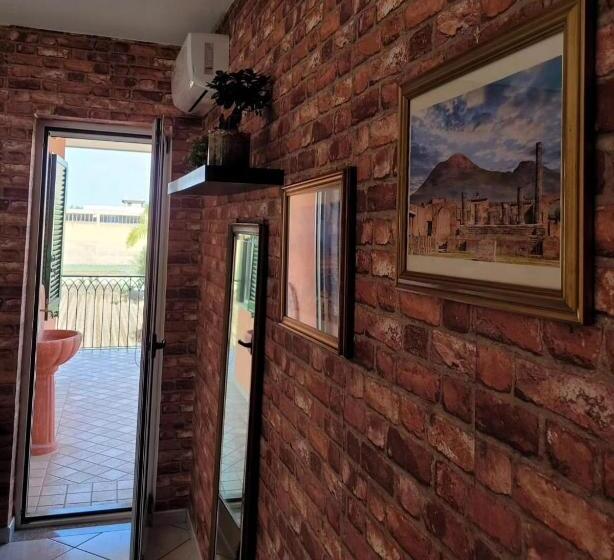 ベッドアンドブレックファースト La Smorfia