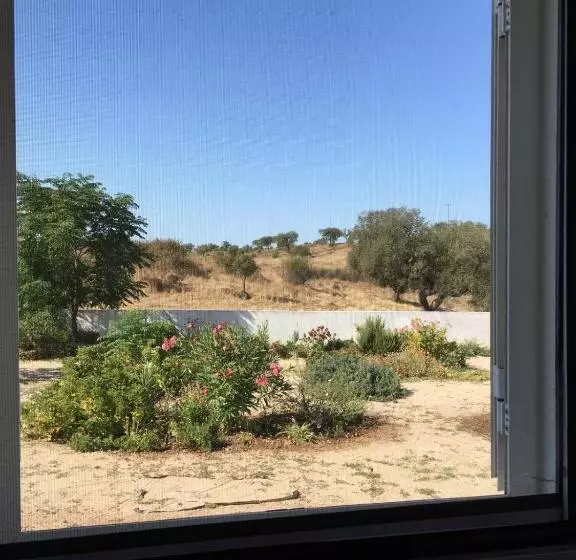 تختخواب و صبحانه Madrugada