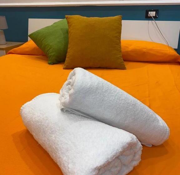 تختخواب و صبحانه Plaza Boutique