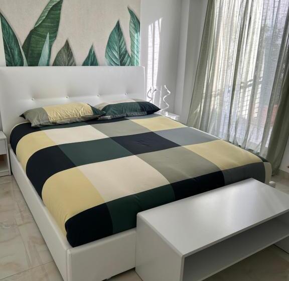 تختخواب و صبحانه Plaza Boutique