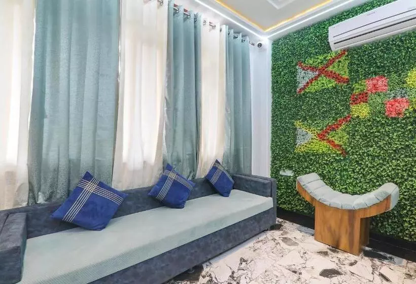 Fabhotel Rudra Inn