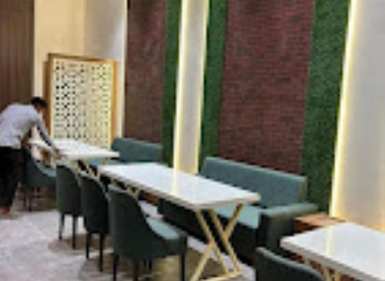 Grand Bhelsa Hotel & Resorts, Hasnabad