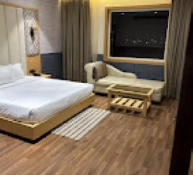 Grand Bhelsa Hotel & Resorts, Hasnabad