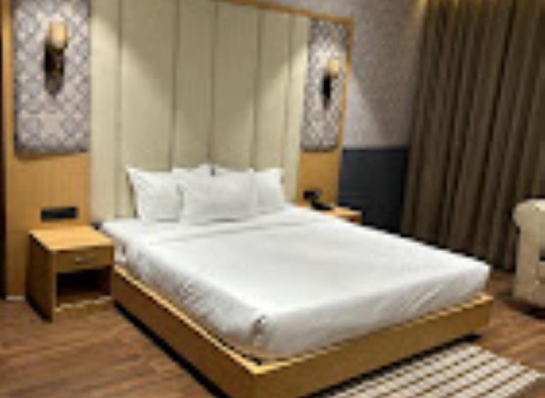 Grand Bhelsa Hotel & Resorts, Hasnabad